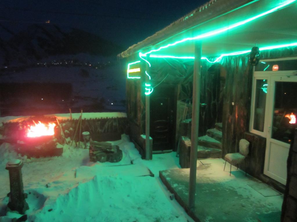 Qusha Guesthouse Meeting In The Mountains And Views Kasbegi Buitenkant foto