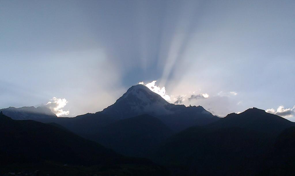 Qusha Guesthouse Meeting In The Mountains And Views Kasbegi Buitenkant foto