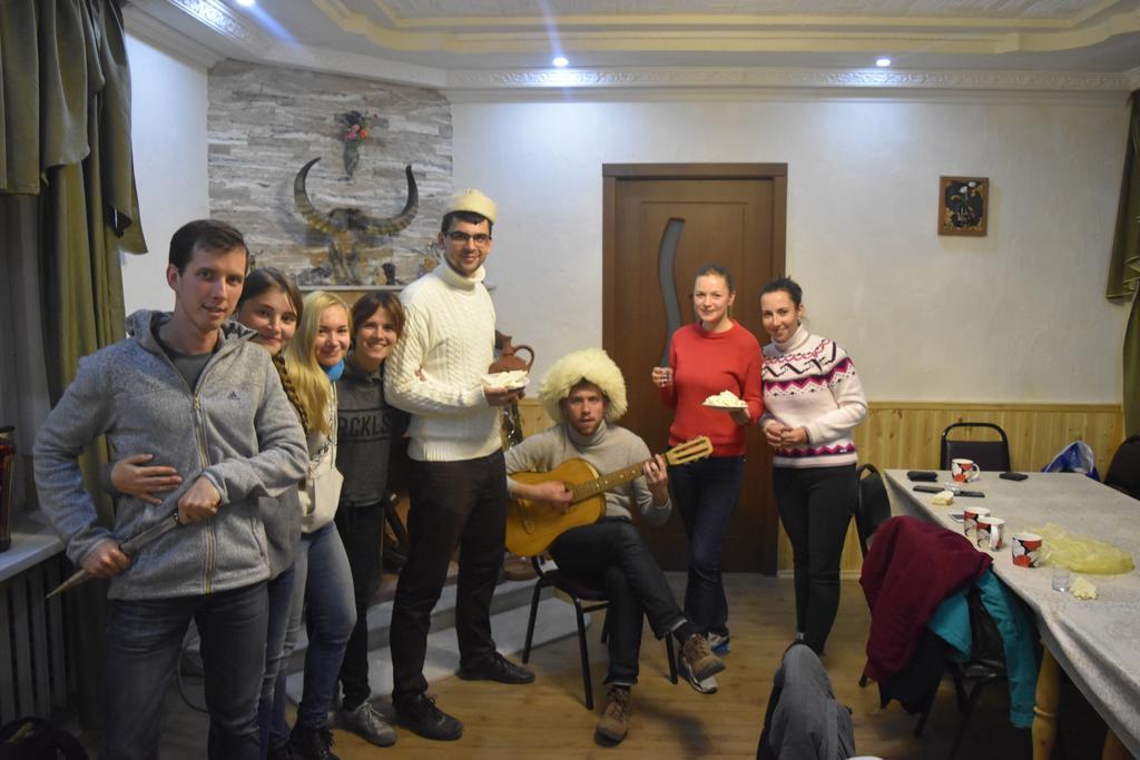 Qusha Guesthouse Meeting In The Mountains And Views Kasbegi Buitenkant foto