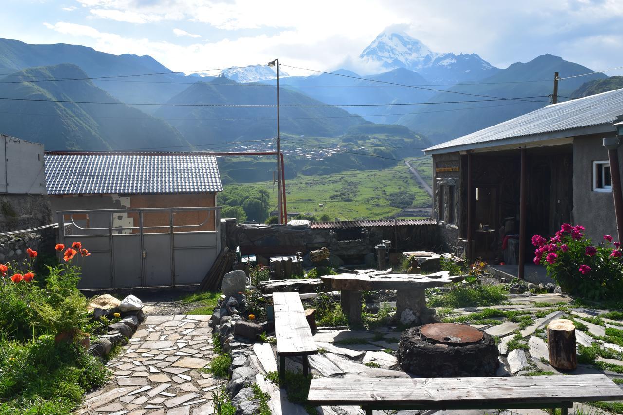 Qusha Guesthouse Meeting In The Mountains And Views Kasbegi Buitenkant foto