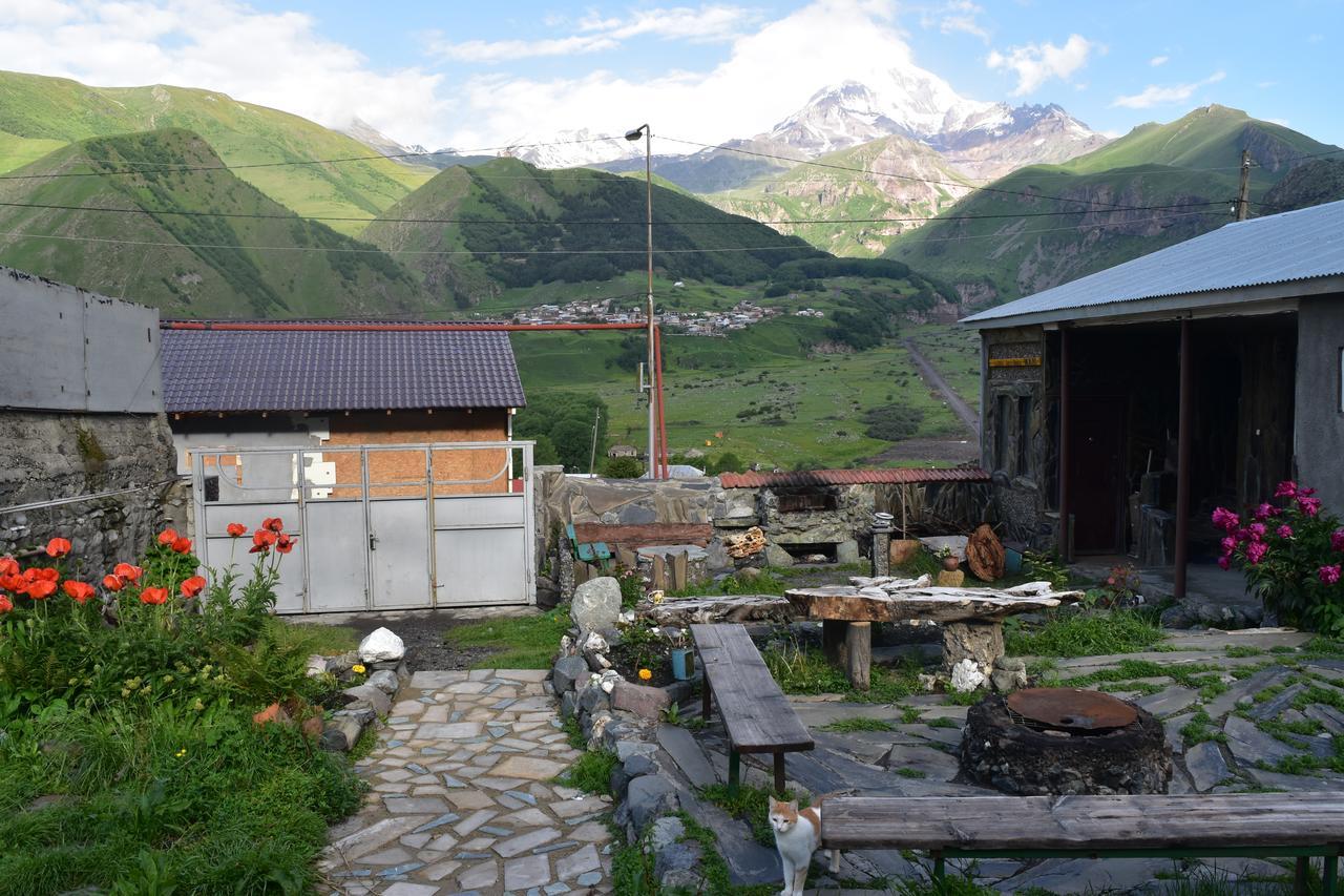Qusha Guesthouse Meeting In The Mountains And Views Kasbegi Buitenkant foto